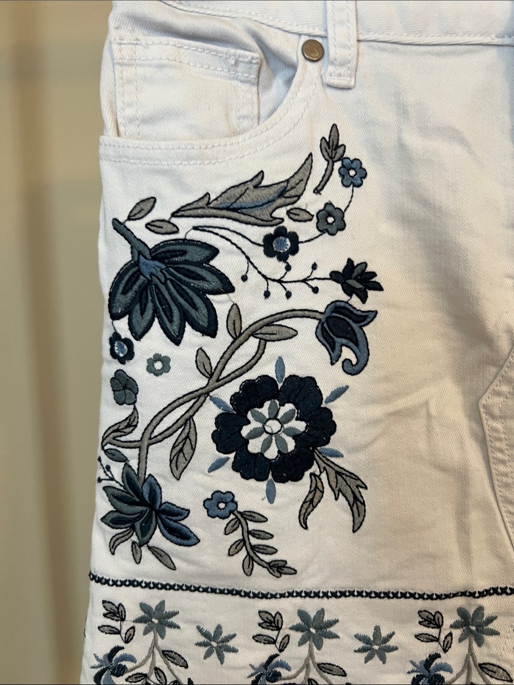 White Embroidered Denim Skirt with Blue Floral Accents - Picture 4 of 5